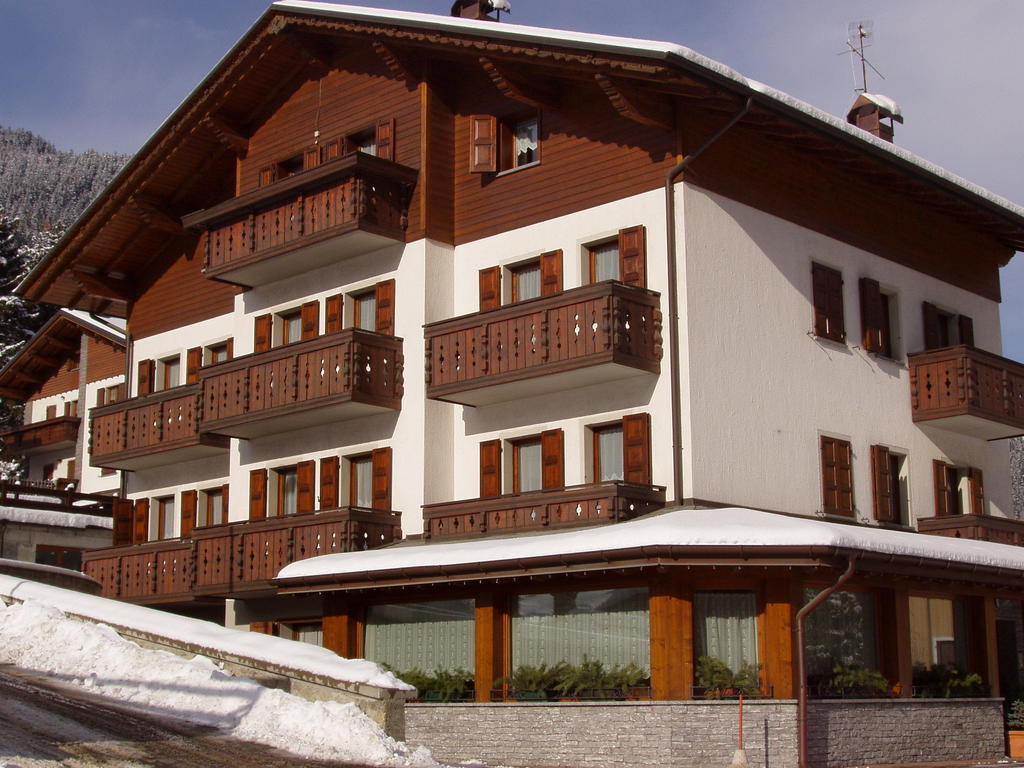 Residence Iris Beb Valdisotto Exterior foto