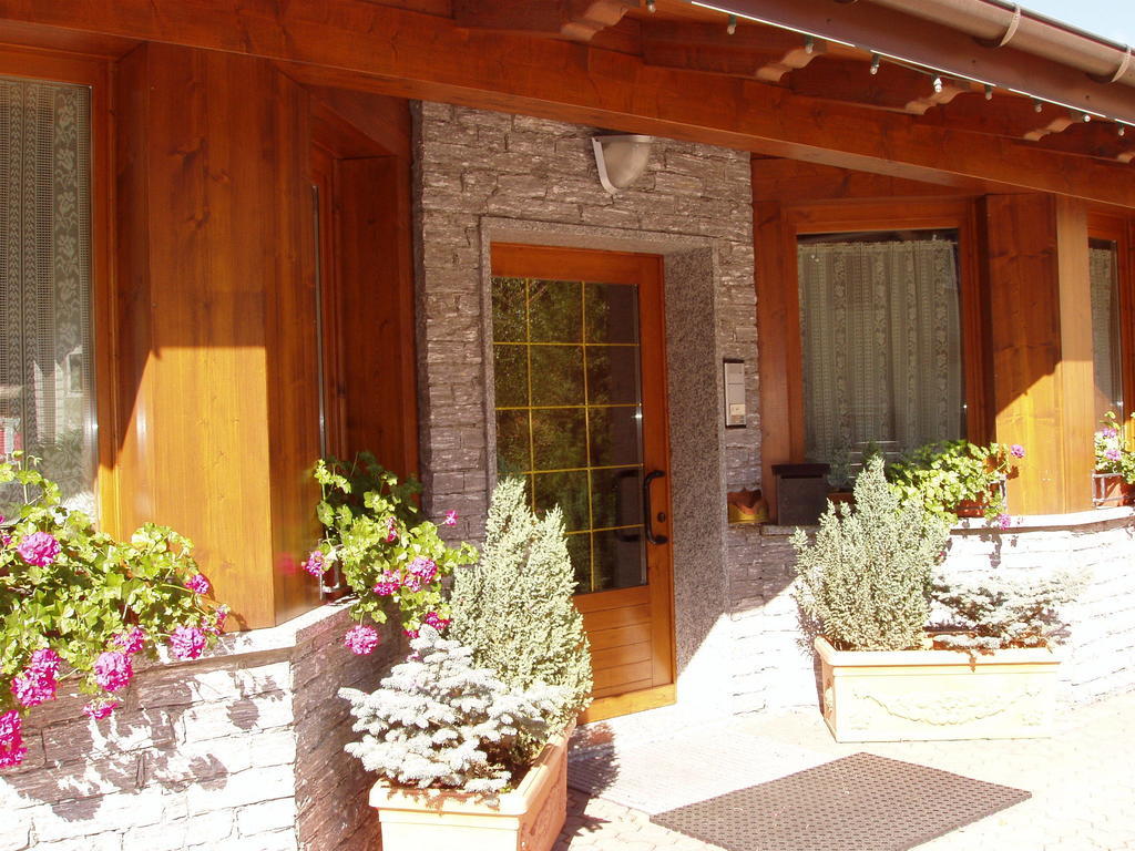Residence Iris Beb Valdisotto Exterior foto